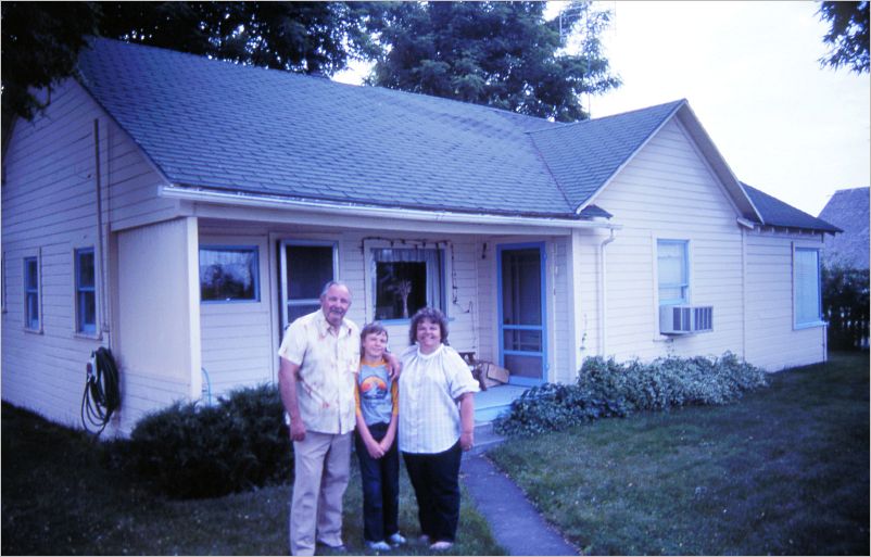 Vacation-1983 Oregon Uncle Jay-225s
